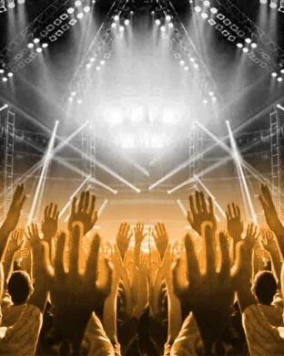 Live concert by Ne-Yo & Akon